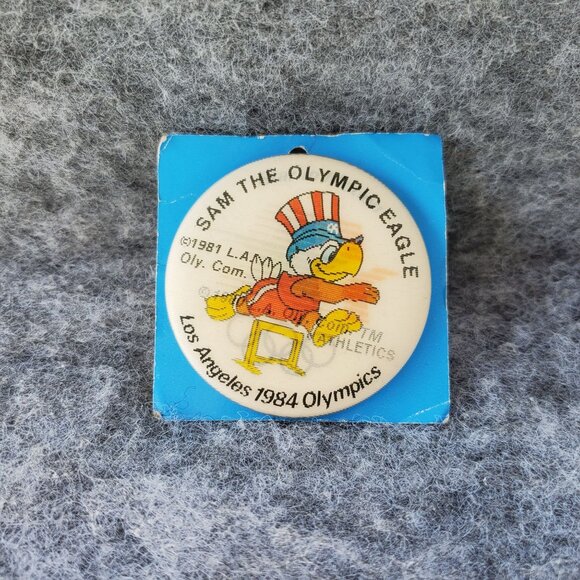 VTG 1984 Los Angeles Olympics Sam The Olympic Eagle Jumping Hurdle Pin Hologram - Picture 3 of 8